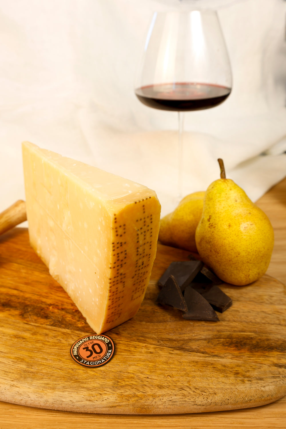 Parmigiano Reggiano mit dunkler Schokolade, Feigen, Birnen