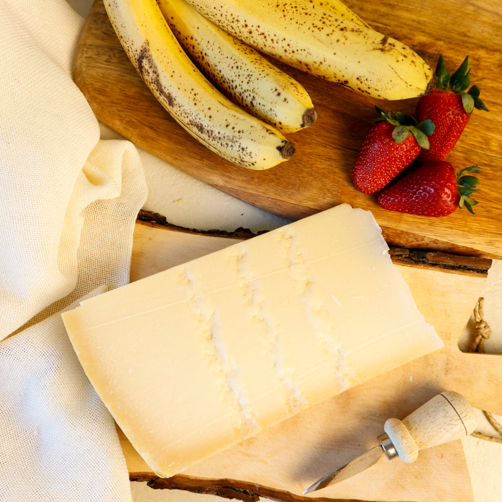 Parmigiano Reggiano mit Obst und Gemüse